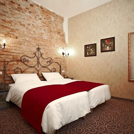 Boutique Justus Hotel 4*